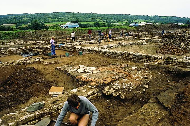 Chercheurs archéologique au Parc archéologique européen de Bliesbruck-Reinheim
