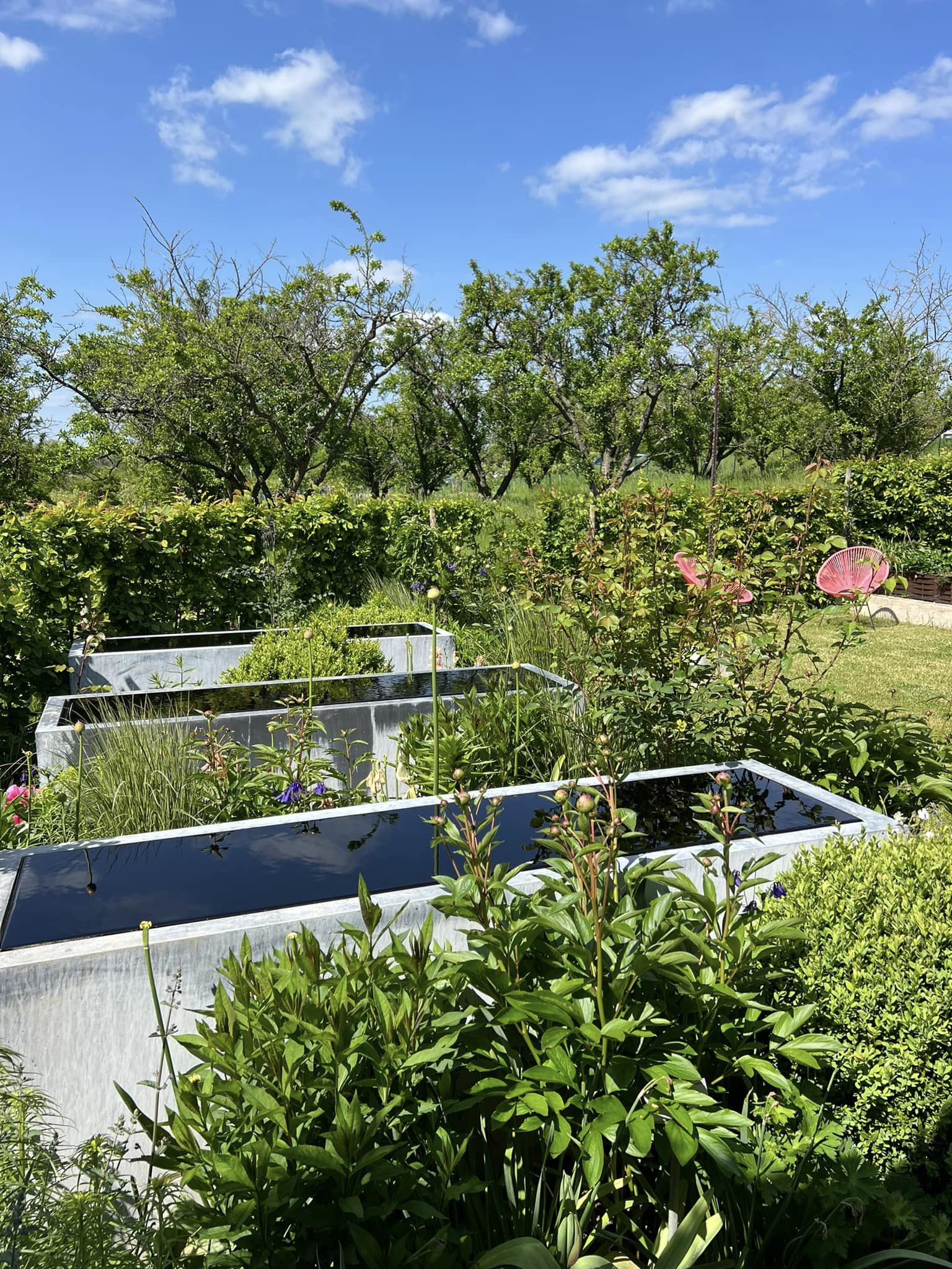 Photographie des Jardins Fruitiers de Laquenexy avec un endroit détente