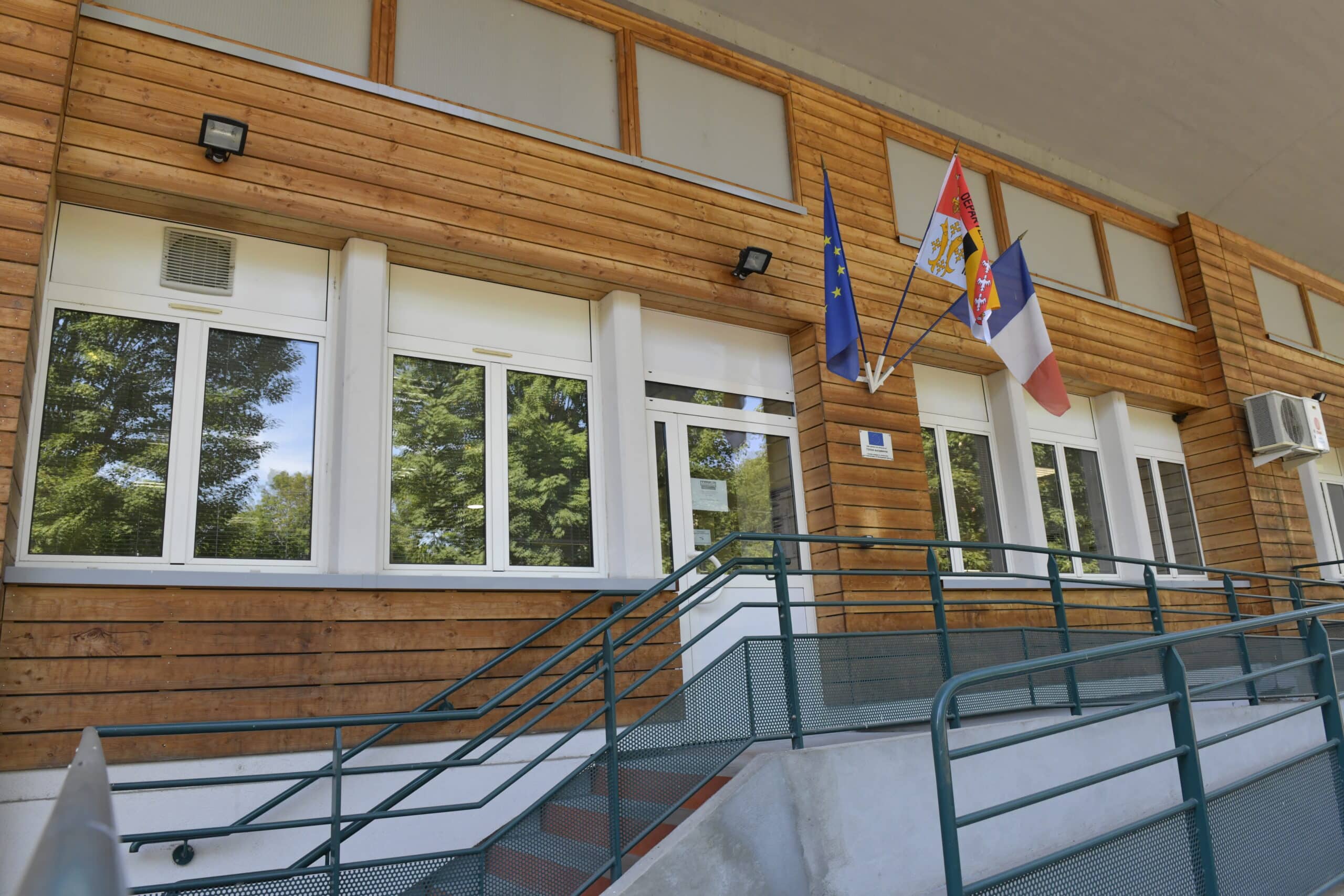 extérieur du Centre des Archives Industrielles et Techniques