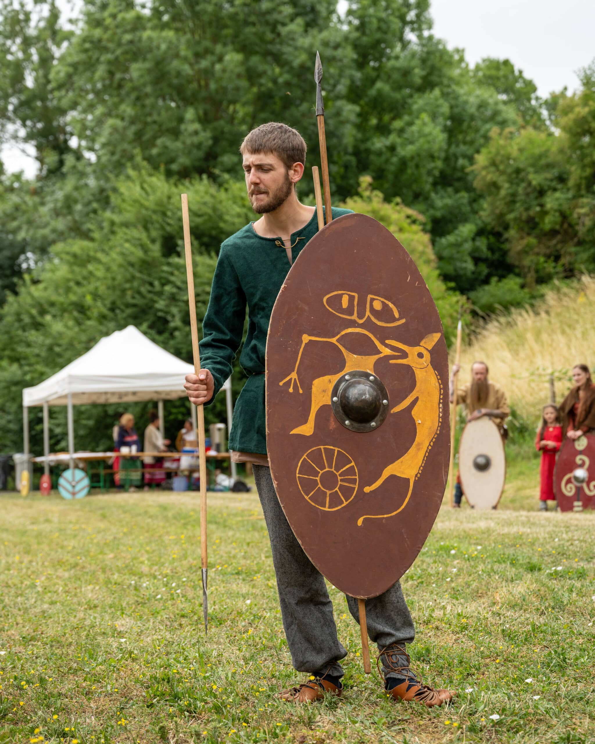 Homme en costume traditionnel au Musée Départemental du Sel à l'occasion de la Fête Gauloise