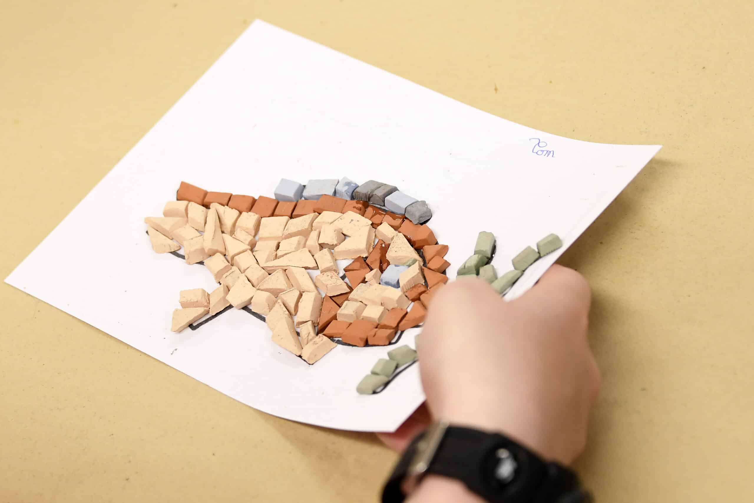 photo d'un dessin réalisé en mosaïque
